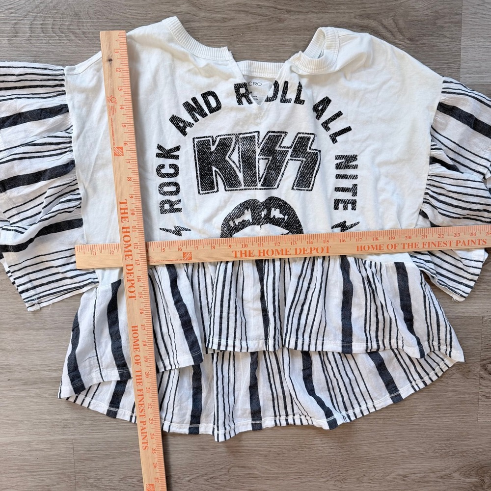 Pilcro Anthropologie KISS Graphic Band Babydoll Top Striped Flutter Sleeve M - Picture 6 of 8